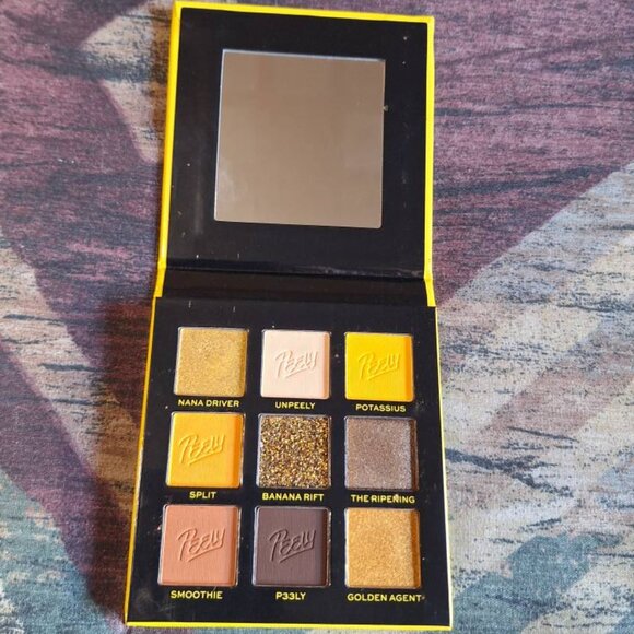 ✨🍌 Revolution x Fortnite “PEELY” Mini Palette — Used Once | Limited Edition 🍌✨ - Picture 1 of 3